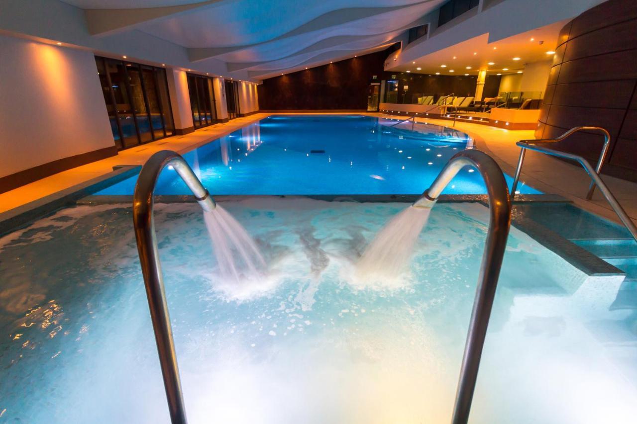 The Mere Golf Resort & Spa Екстериор снимка