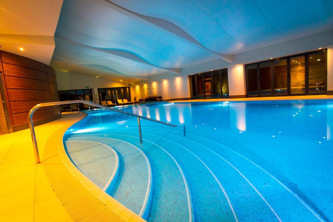 The Mere Golf Resort & Spa Екстериор снимка