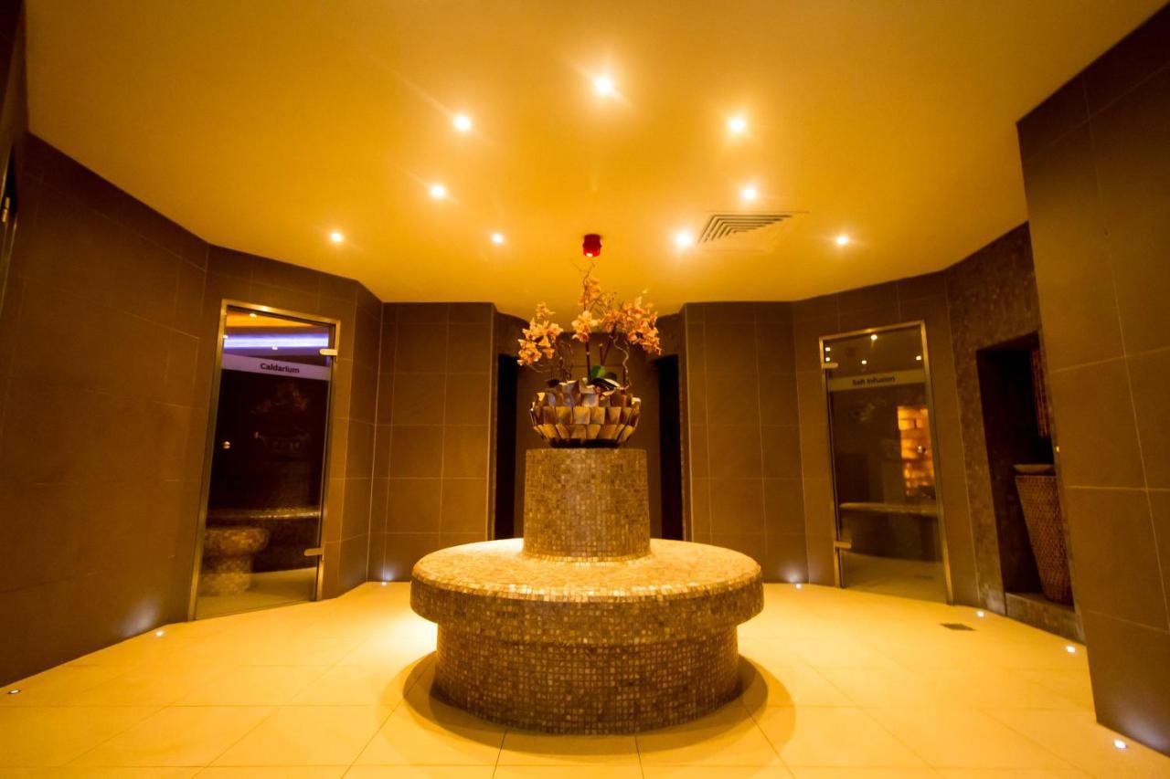 The Mere Golf Resort & Spa Екстериор снимка