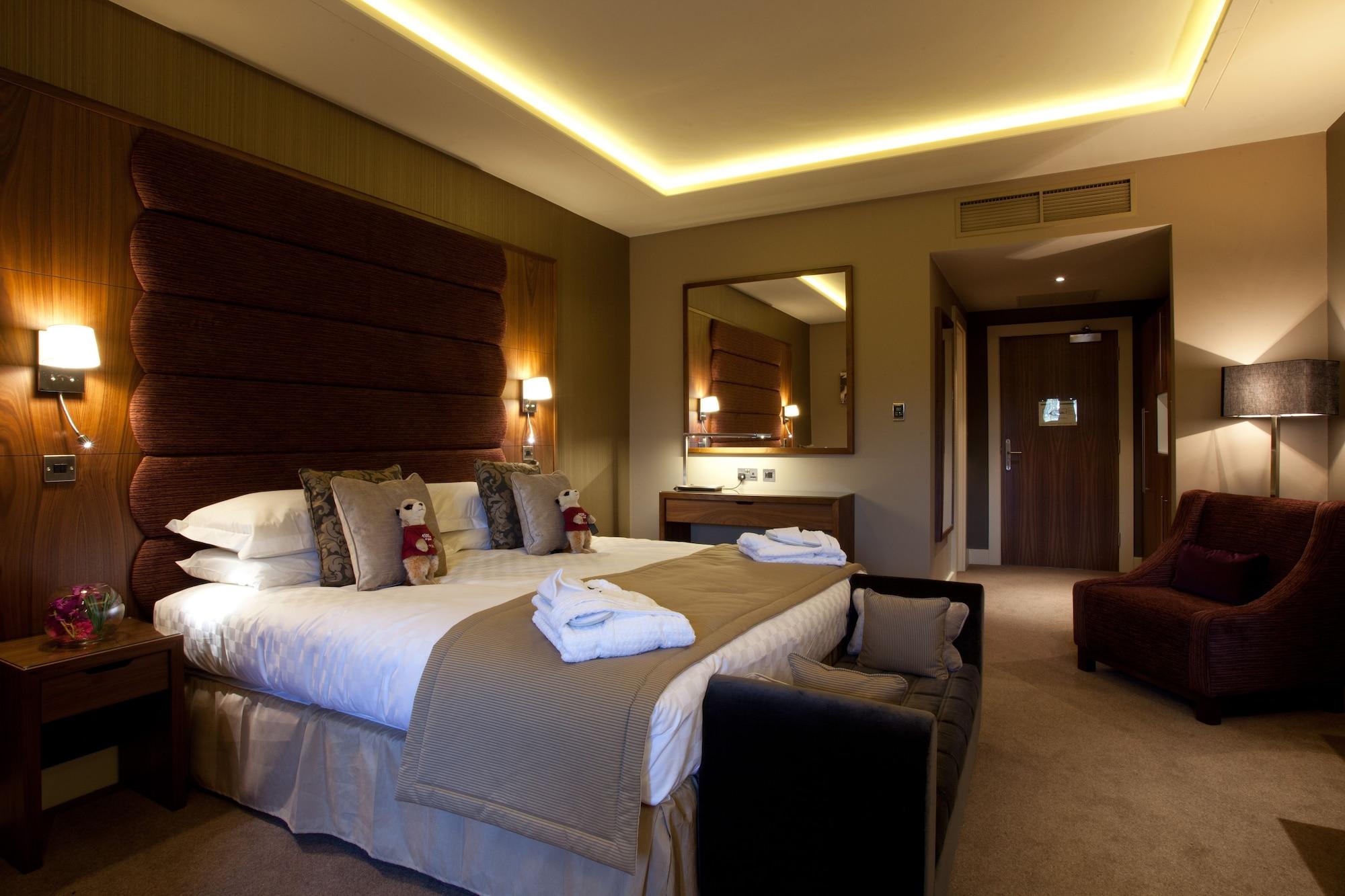 The Mere Golf Resort & Spa Екстериор снимка