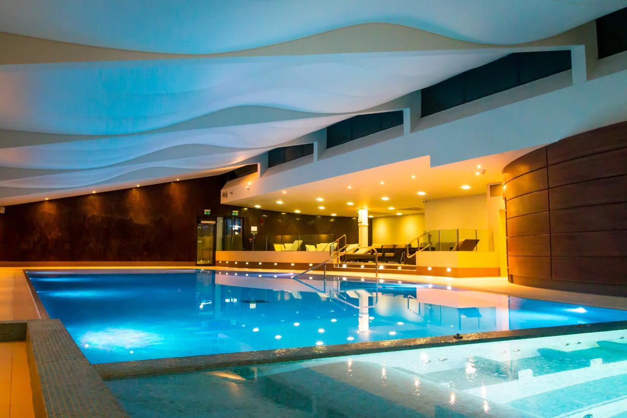 The Mere Golf Resort & Spa Екстериор снимка