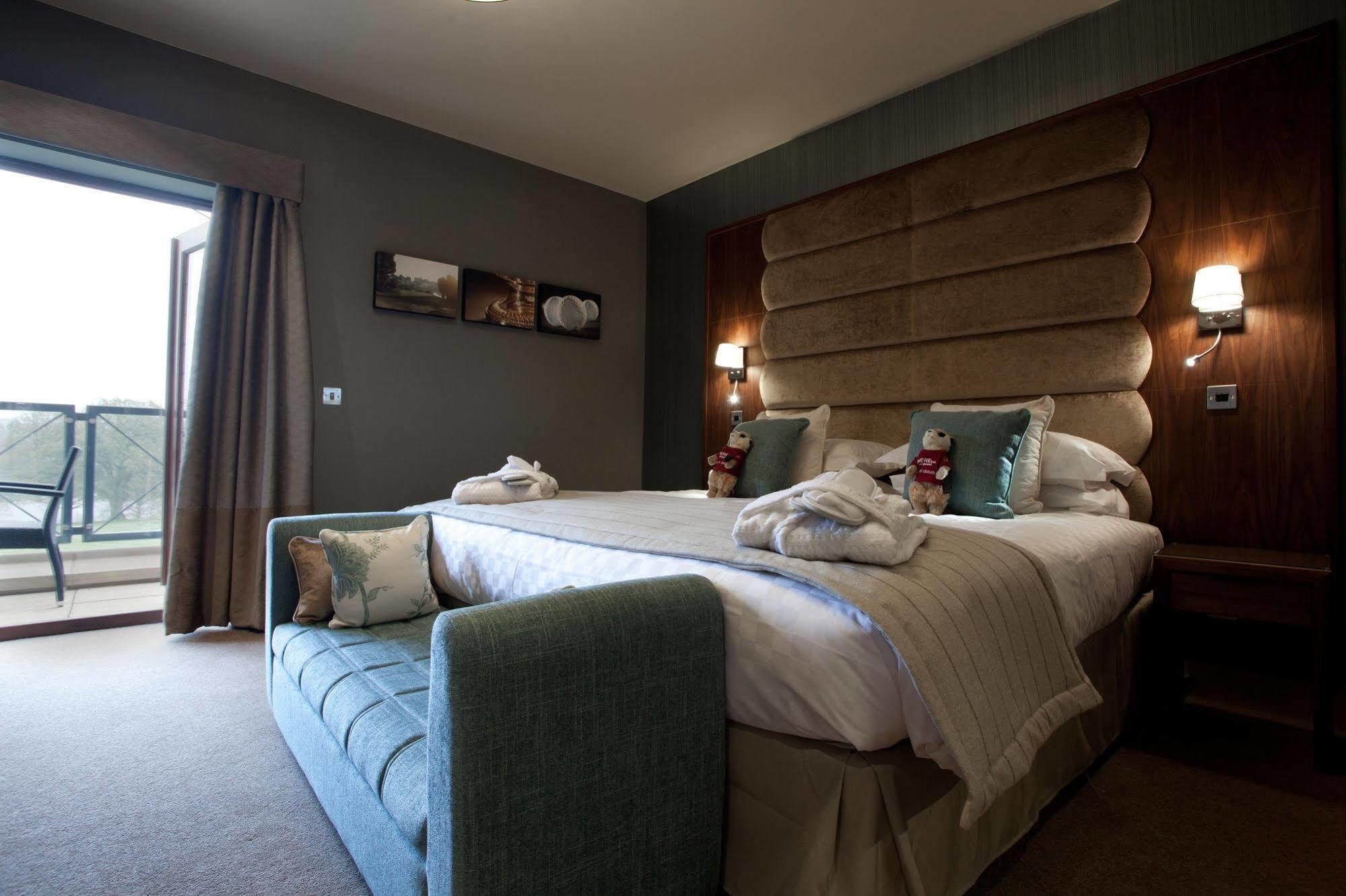 The Mere Golf Resort & Spa Екстериор снимка